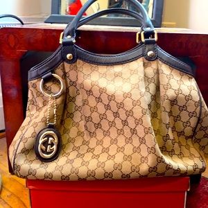 Gucci signature “Satchel” Purse “Vintage”